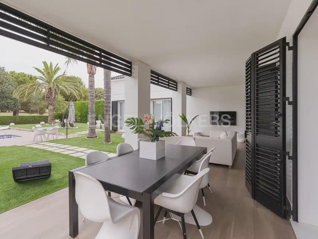 Chalet de 6 habitaciones en Bétera en alquiler con piscina - 8.000 € (Ref: 9996083)