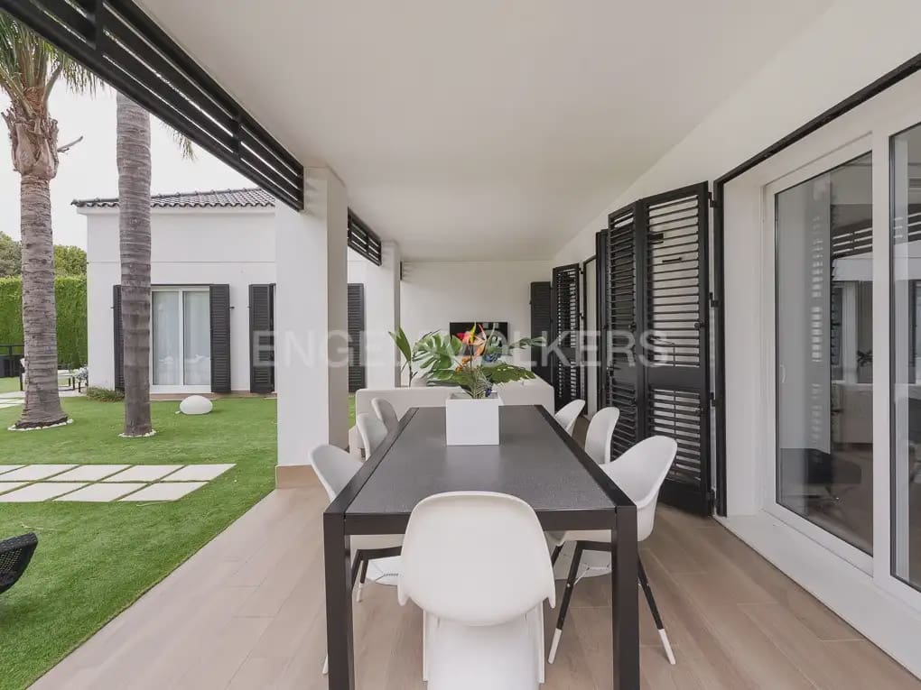 Chalet de 6 habitaciones en Bétera en alquiler con piscina - 8.000 € (Ref: 9996083)
