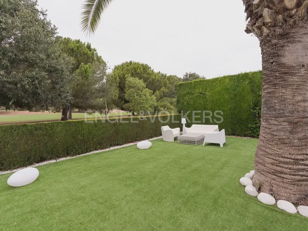 Chalet de 6 habitaciones en Bétera en alquiler con piscina - 8.000 € (Ref: 9996083)