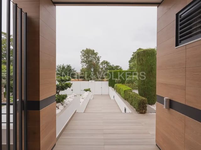 Chalet de 6 habitaciones en Bétera en alquiler con piscina - 8.000 € (Ref: 9996083)