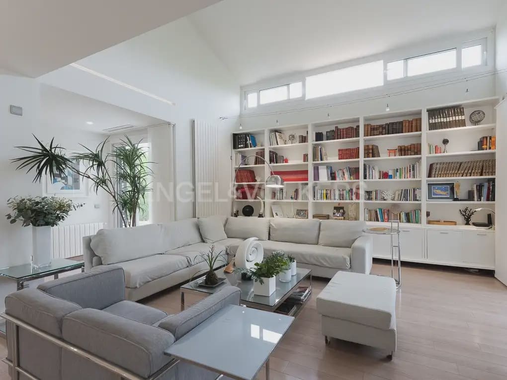 Chalet de 6 habitaciones en Bétera en alquiler con piscina - 8.000 € (Ref: 9996083)