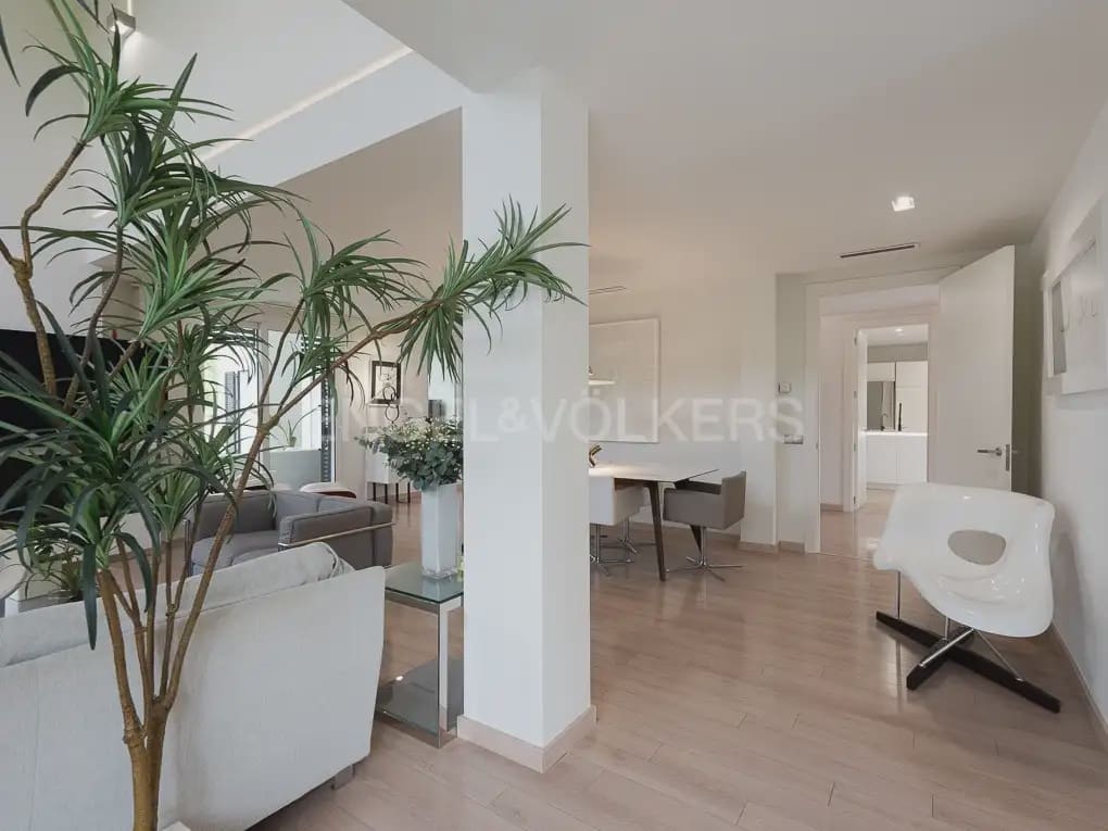 Chalet de 6 habitaciones en Bétera en alquiler con piscina - 8.000 € (Ref: 9996083)