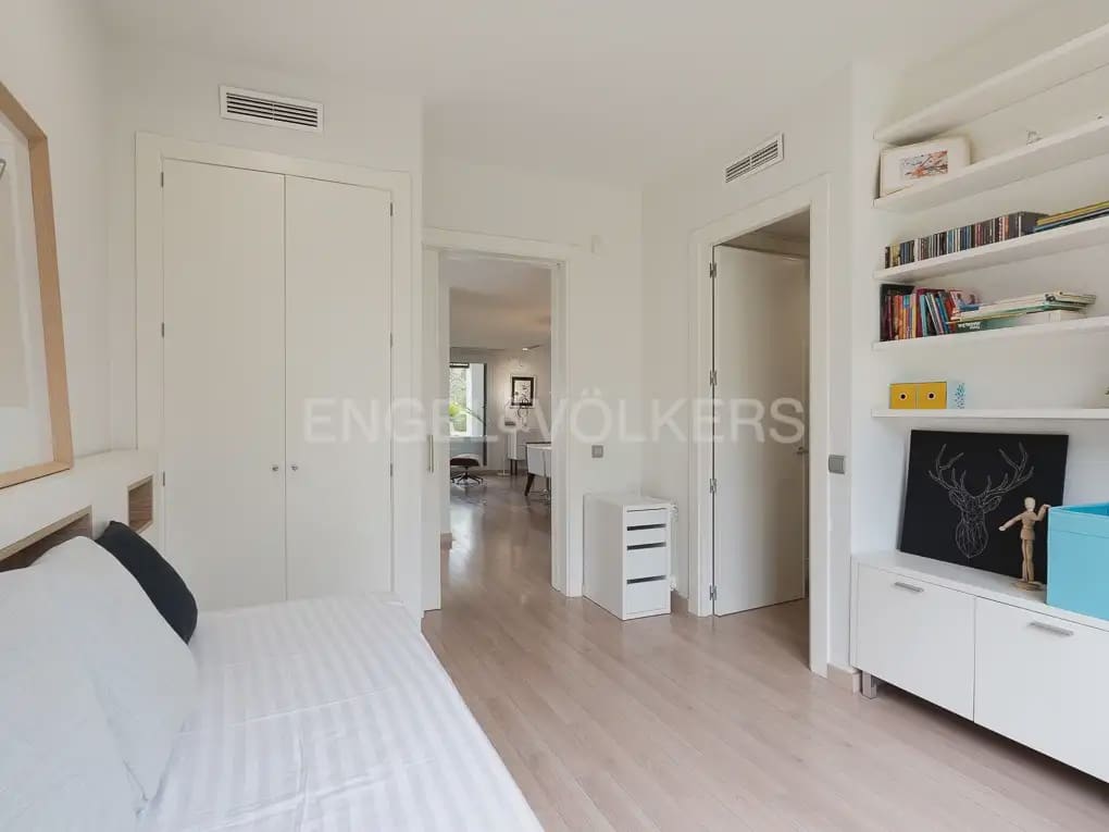 Chalet de 6 habitaciones en Bétera en alquiler con piscina - 8.000 € (Ref: 9996083)