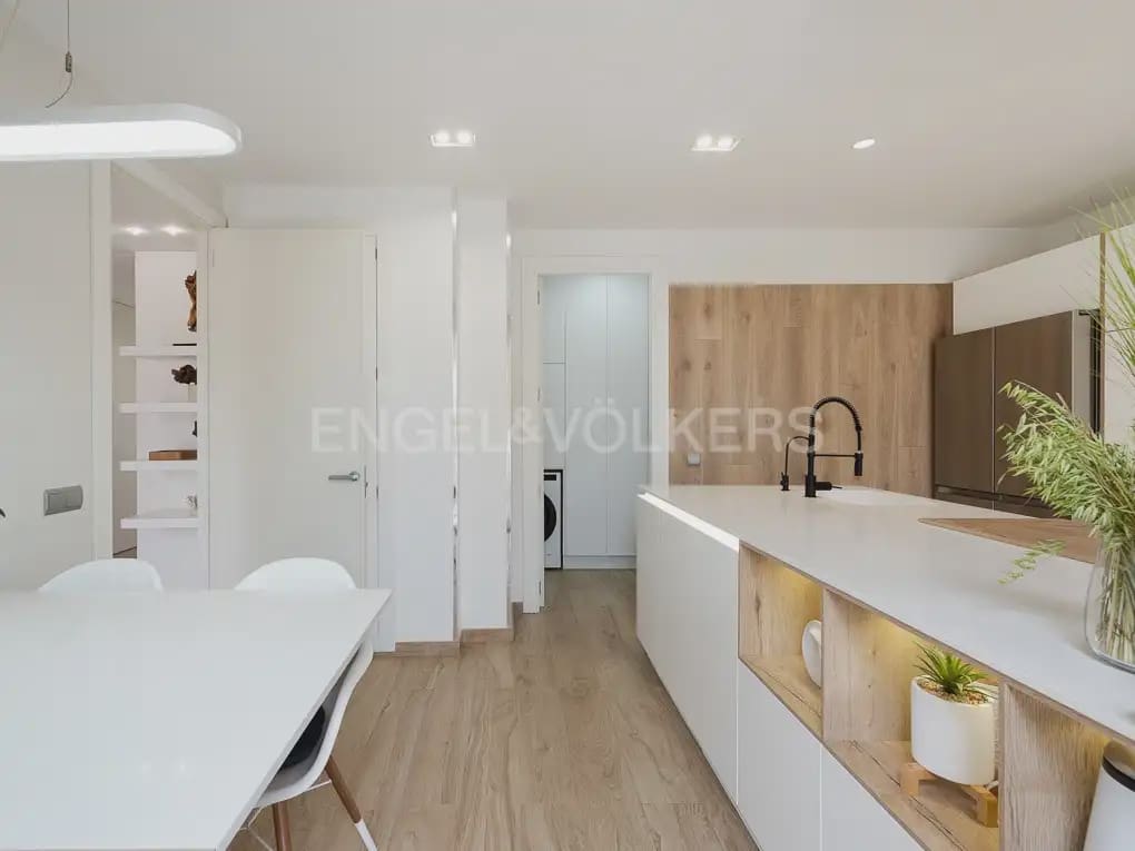 Chalet de 6 habitaciones en Bétera en alquiler con piscina - 8.000 € (Ref: 9996083)
