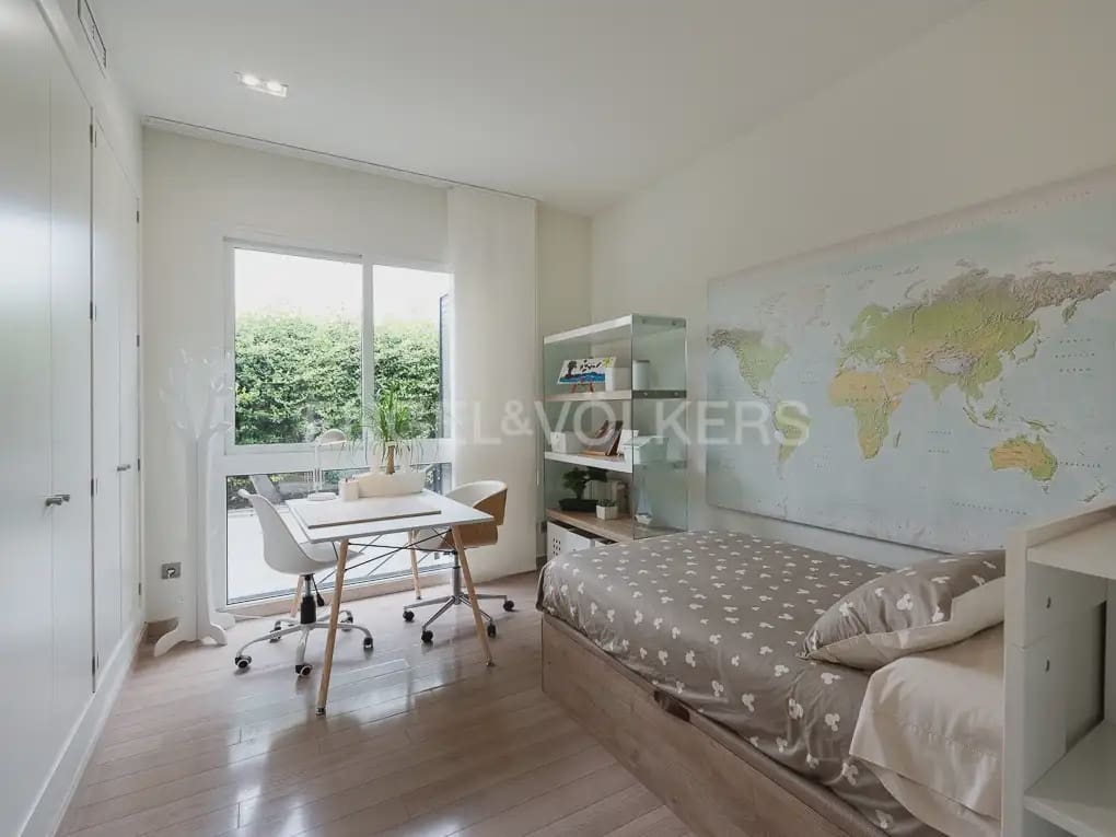 Chalet de 6 habitaciones en Bétera en alquiler con piscina - 8.000 € (Ref: 9996083)