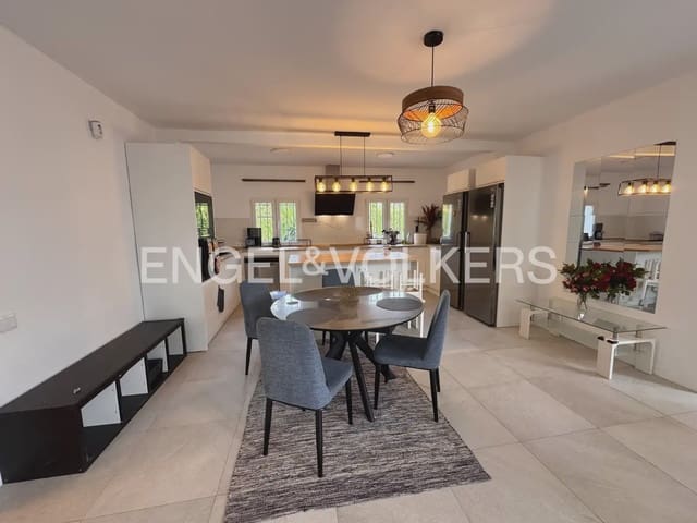 5 makuuhuone Huvila vuokrattavana paikassa Montroy mukana uima-altaan - 2 200 € (Ref: 9996084)