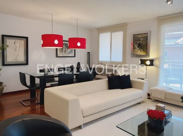 3 soverom Rekkehus til leie i Massarrojos, Valencia by med svømmebasseng garasje - € 4 100 (Ref: 9996345)