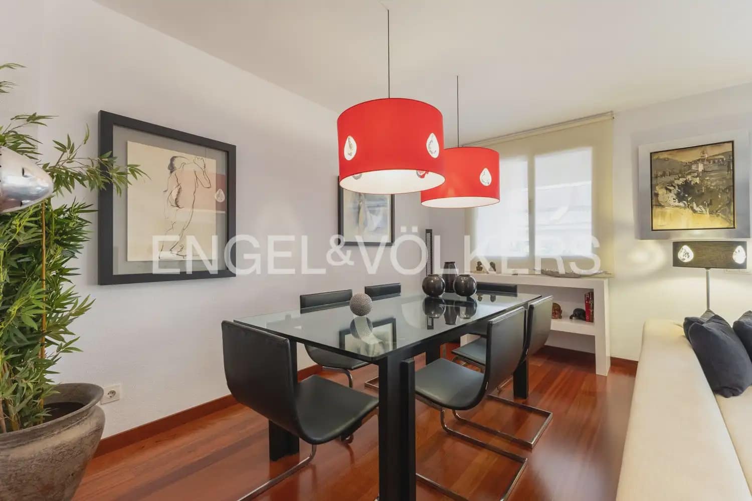 3 sovrum Radhus att hyra i Valencia stad med pool garage - 4 100 € (Ref: 9996345)