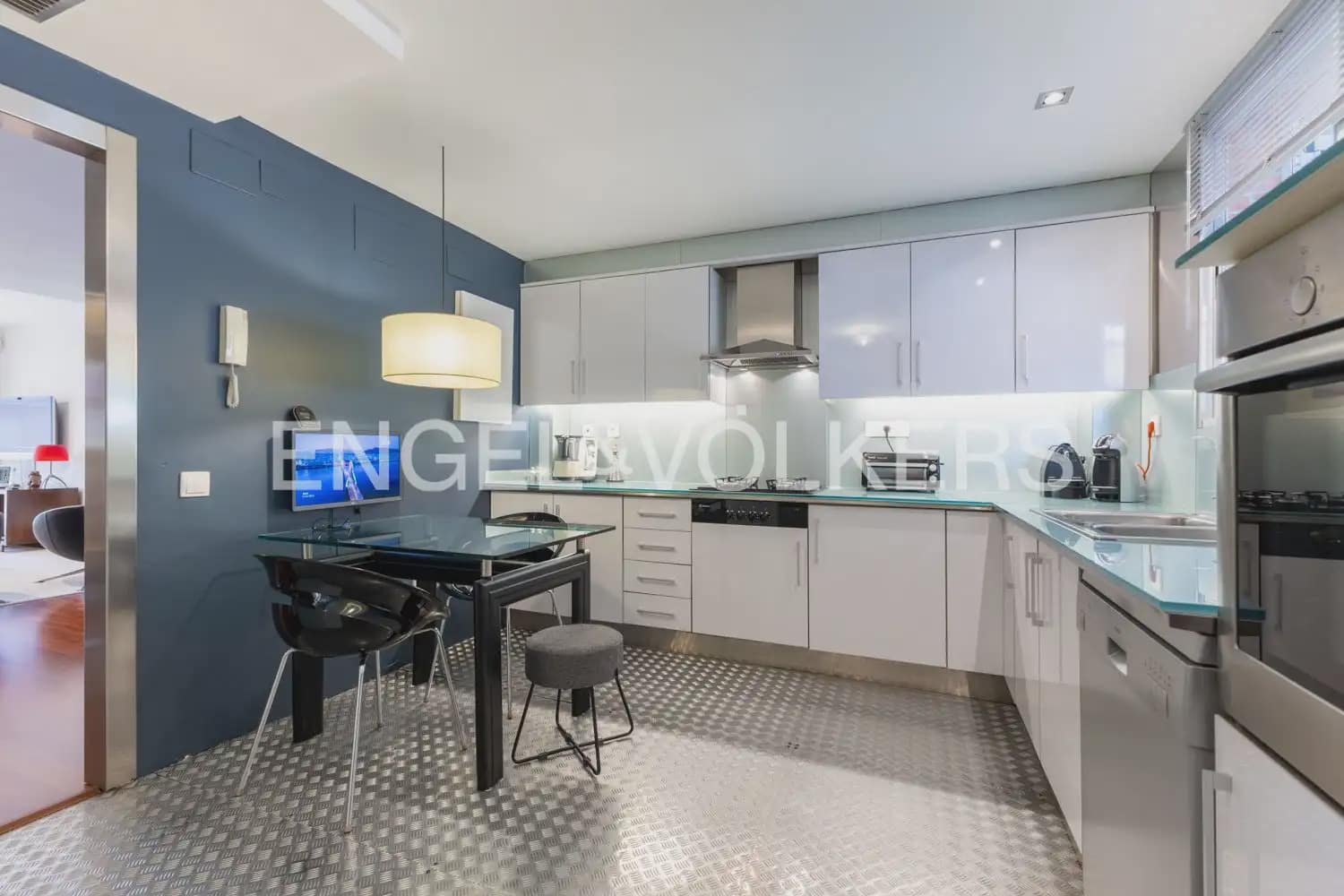 3 sovrum Radhus att hyra i Valencia stad med pool garage - 4 100 € (Ref: 9996345)