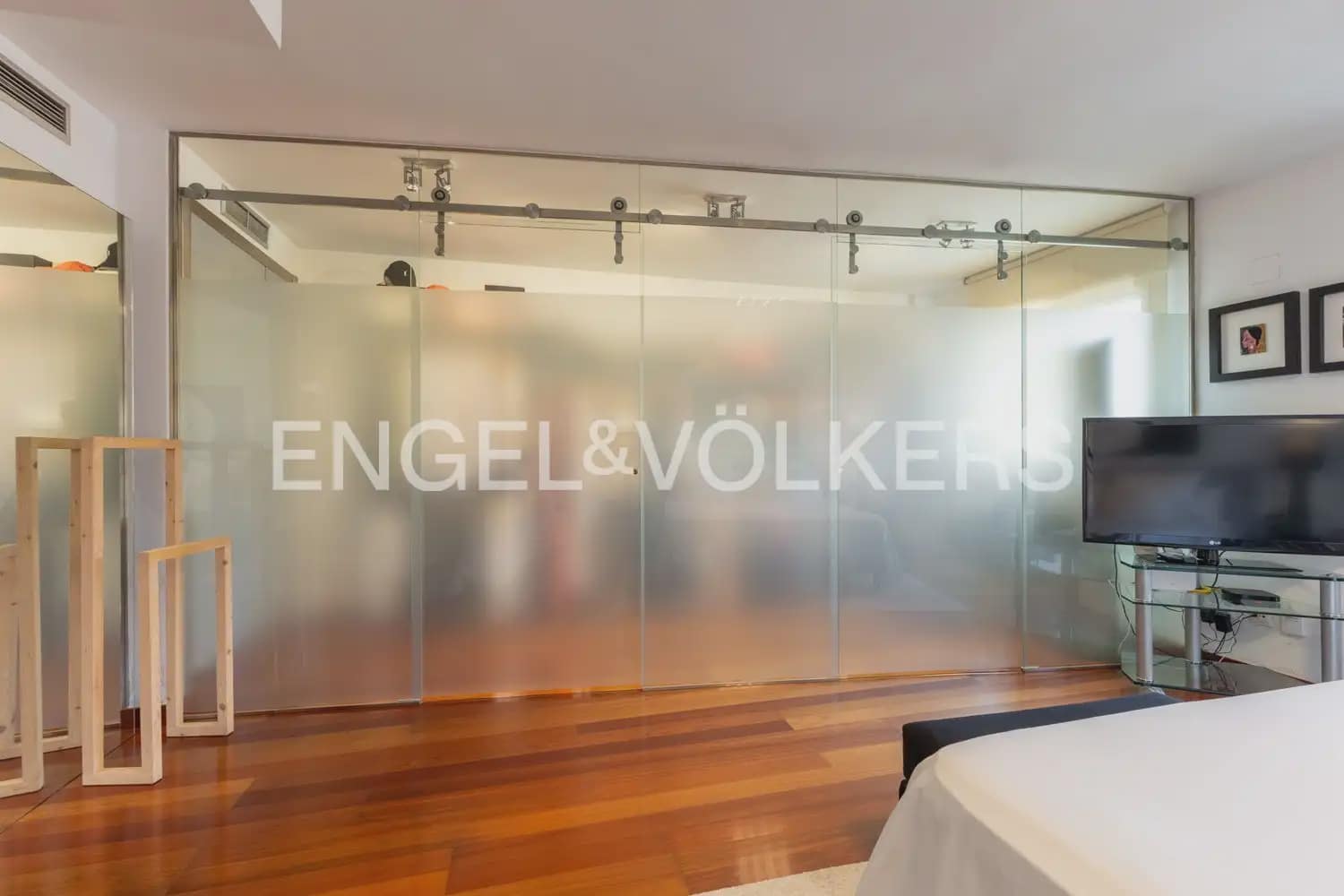 3 sovrum Radhus att hyra i Valencia stad med pool garage - 4 100 € (Ref: 9996345)