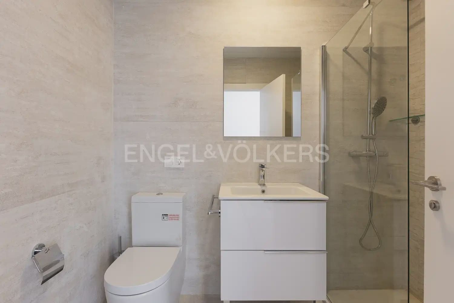3 soverom Leilighet til leie i Valencia by med svømmebasseng garasje - € 2 500 (Ref: 9997550)