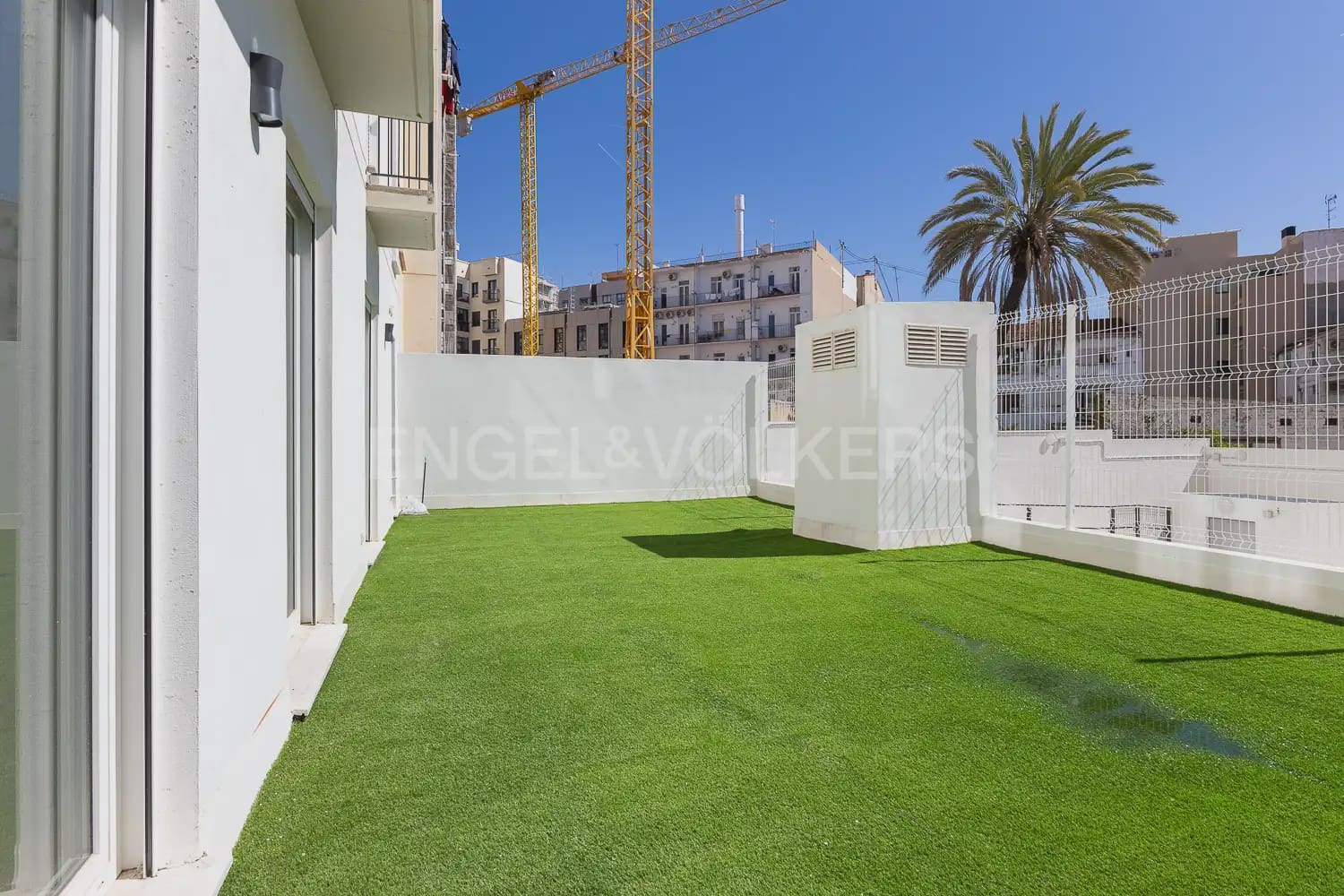 3 soverom Leilighet til leie i Valencia by med svømmebasseng garasje - € 2 500 (Ref: 9997550)