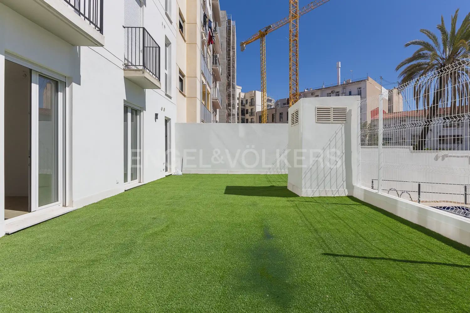 3 soverom Leilighet til leie i Valencia by med svømmebasseng garasje - € 2 500 (Ref: 9997550)