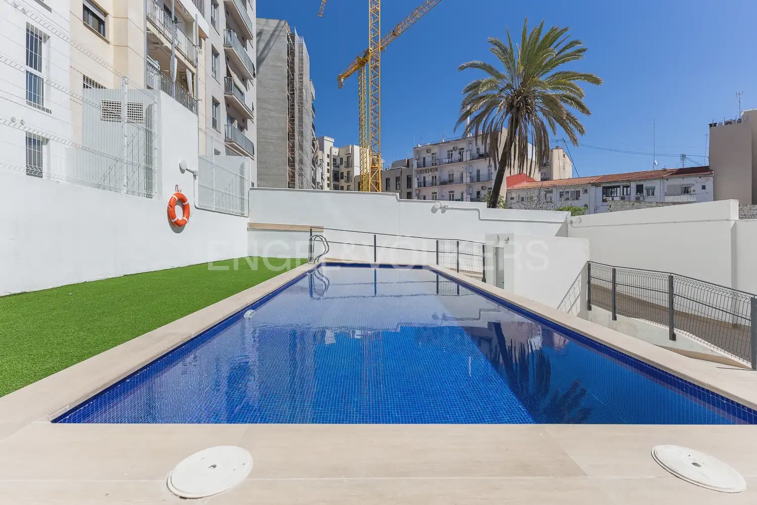 3 soverom Leilighet til leie i Valencia by med svømmebasseng garasje - € 2 500 (Ref: 9997550)