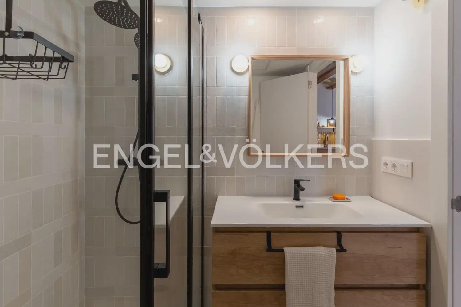 1 sovrum Lägenhet att hyra i Valencia stad - 2 500 € (Ref: 9997551)