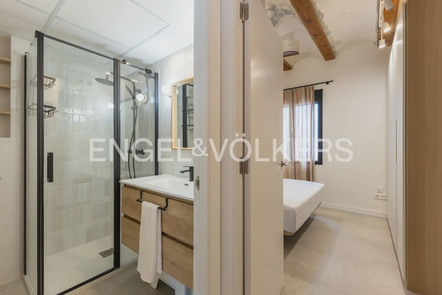 1 sovrum Lägenhet att hyra i Valencia stad - 2 500 € (Ref: 9997551)