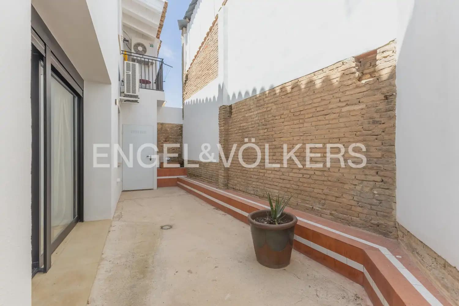 1 sovrum Lägenhet att hyra i Valencia stad - 2 500 € (Ref: 9997551)
