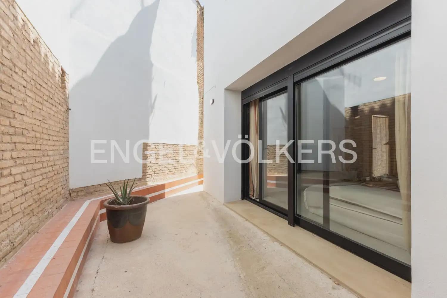 1 sovrum Lägenhet att hyra i Valencia stad - 2 500 € (Ref: 9997551)
