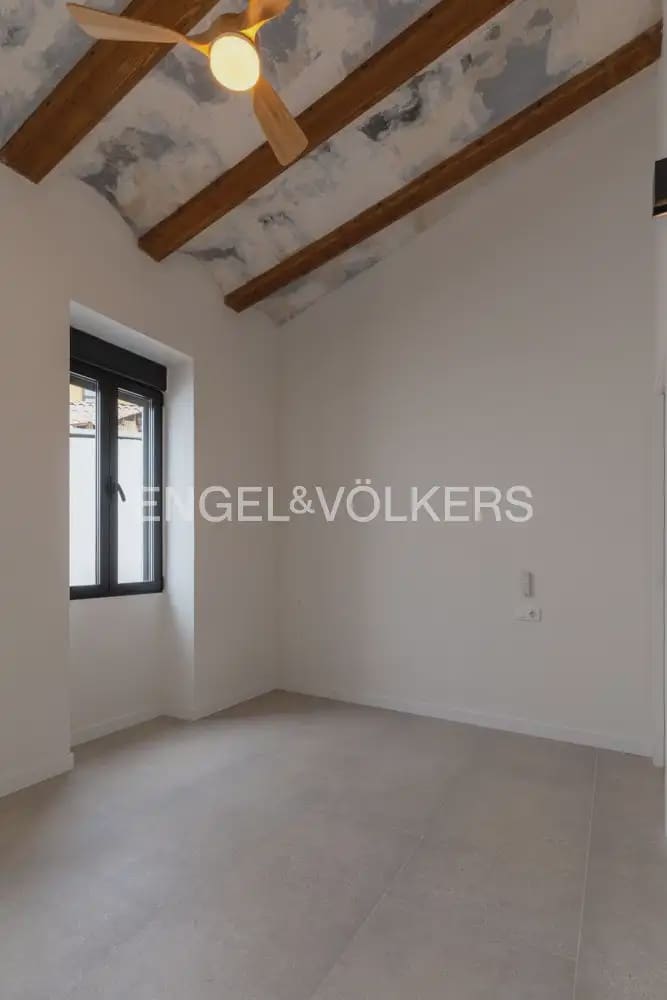 2 sovrum Lägenhet att hyra i Valencia stad - 3 000 € (Ref: 9997552)