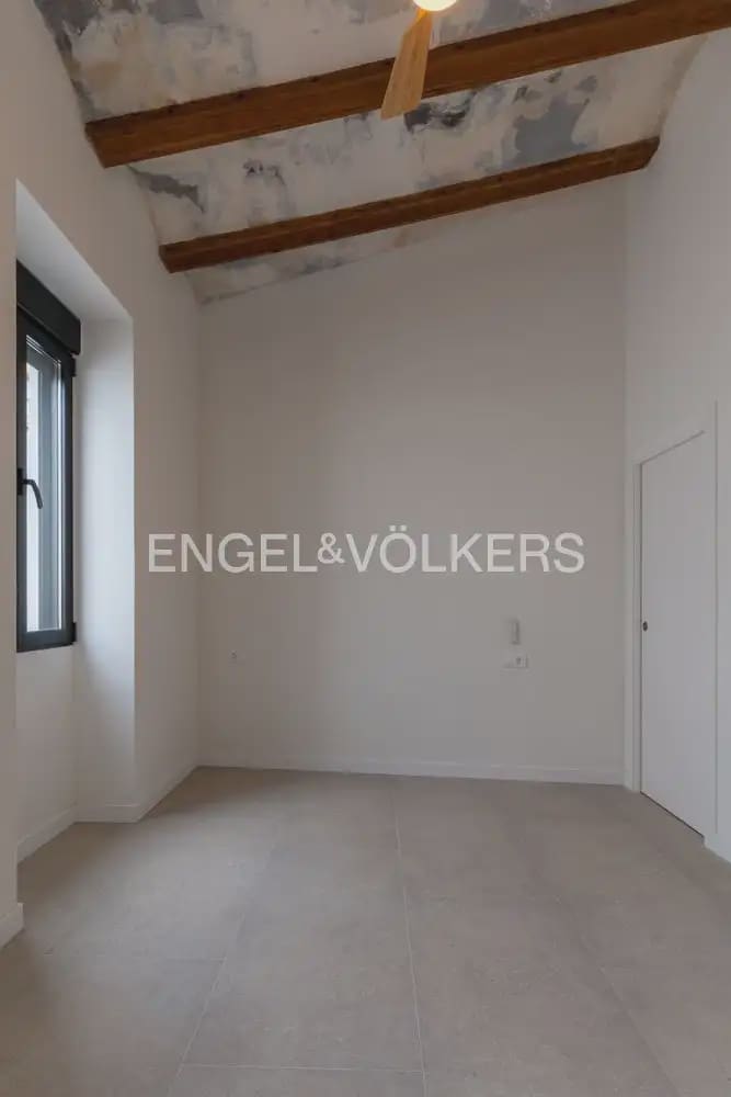 2 sovrum Lägenhet att hyra i Valencia stad - 3 000 € (Ref: 9997552)