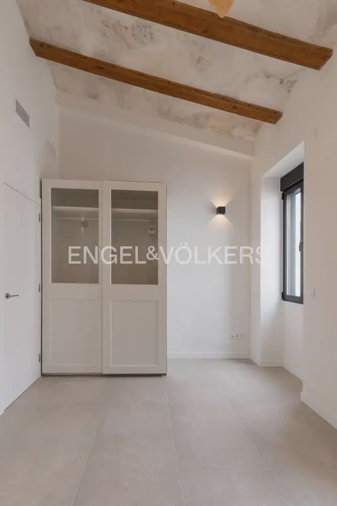 2 sovrum Lägenhet att hyra i Valencia stad - 3 000 € (Ref: 9997552)