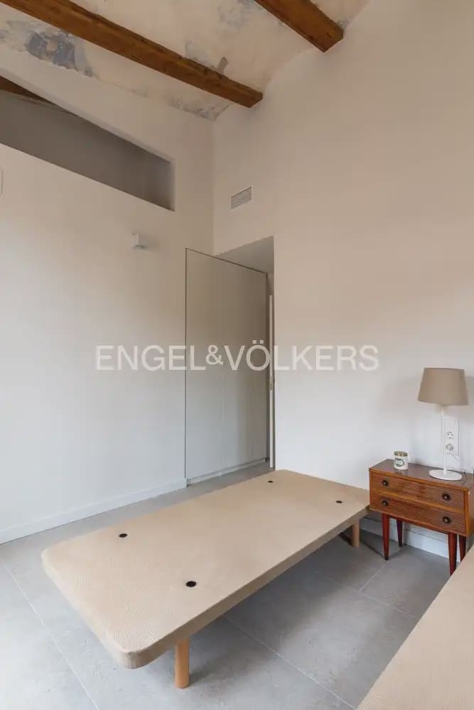 2 sovrum Lägenhet att hyra i Valencia stad - 3 000 € (Ref: 9997552)