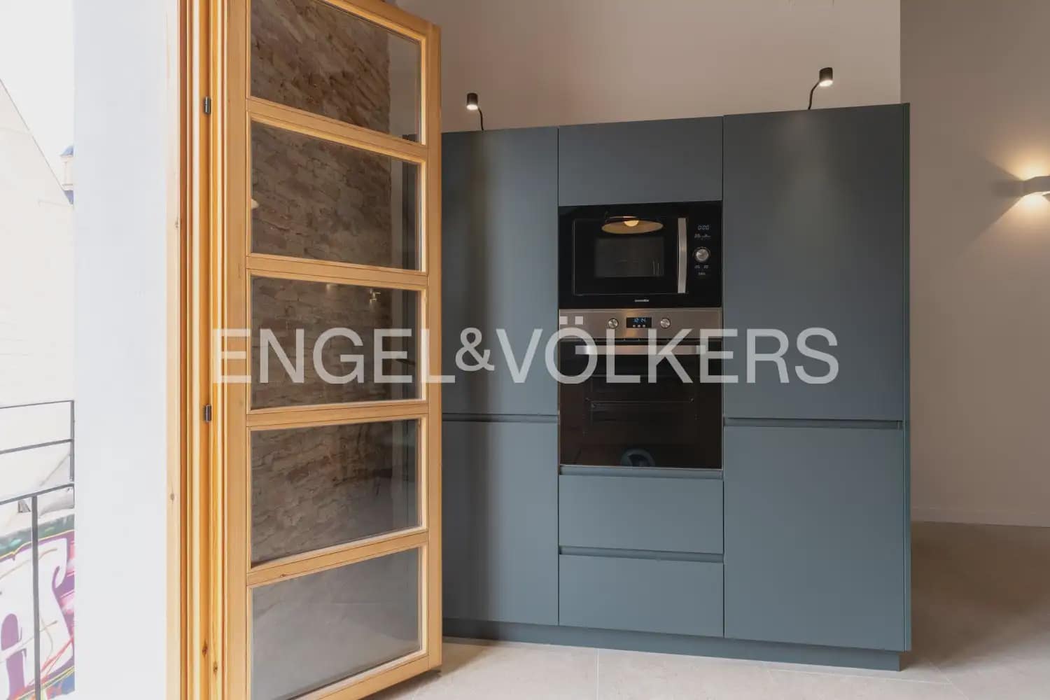 2 sovrum Lägenhet att hyra i Valencia stad - 3 000 € (Ref: 9997552)