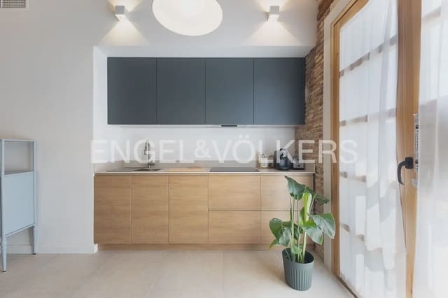 2 soveværelse Lejlighed til leje i Trinitat, Valencia by - € 3.000 (Ref: 9997552)