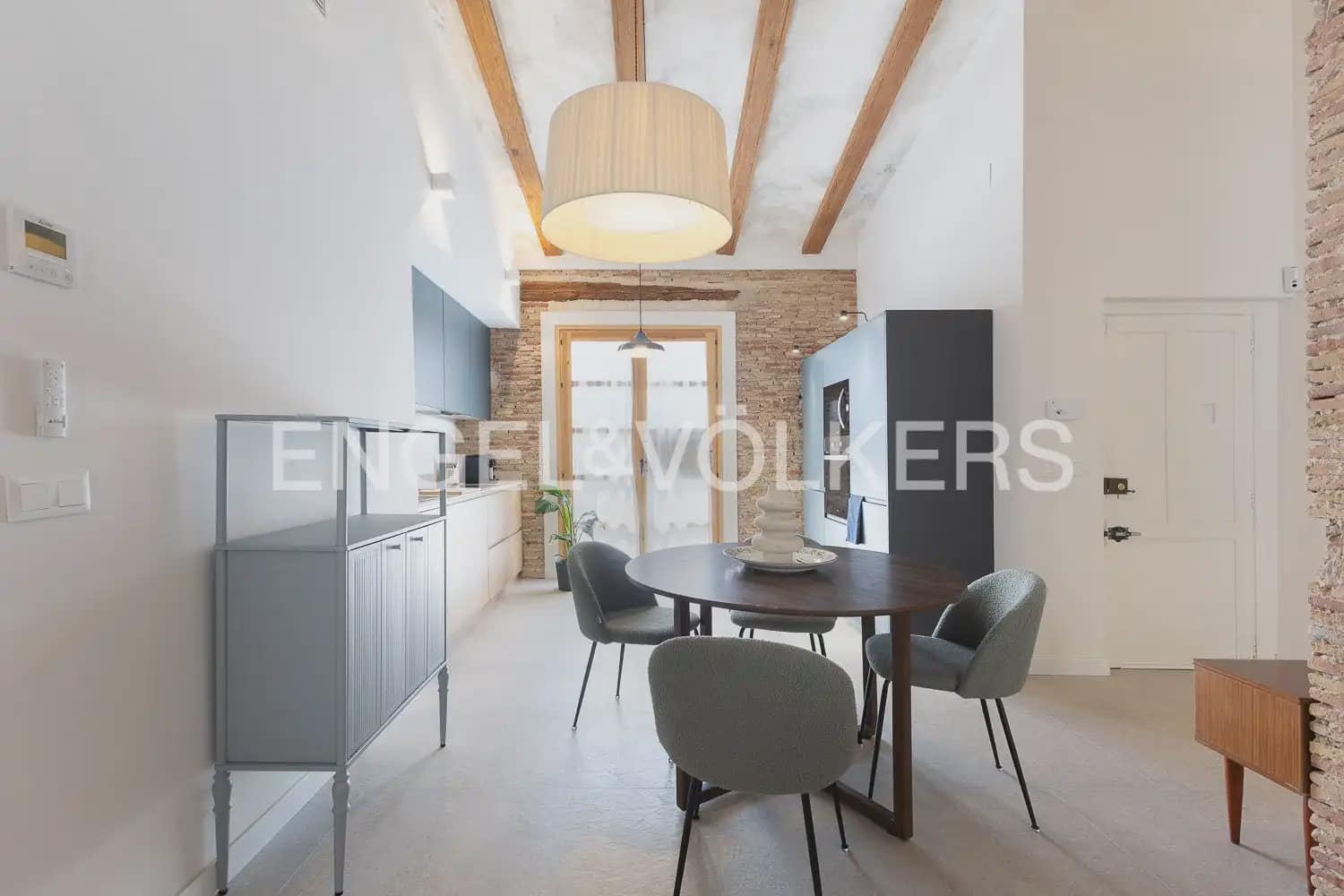 2 sovrum Lägenhet att hyra i Valencia stad - 3 000 € (Ref: 9997552)