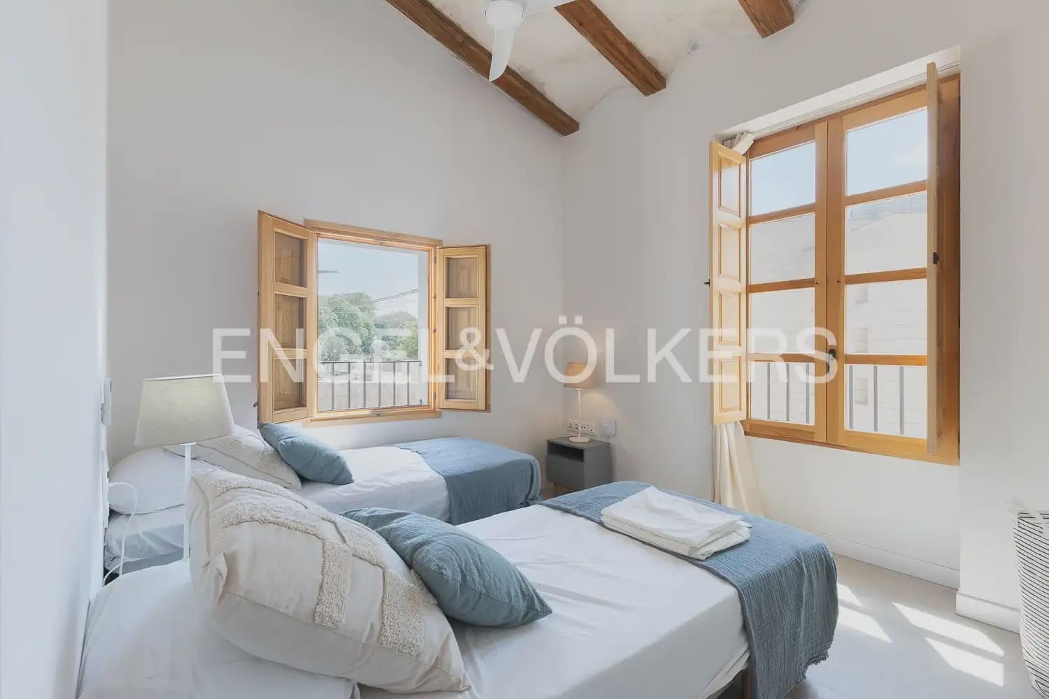 2 sovrum Lägenhet att hyra i Valencia stad - 3 000 € (Ref: 9997552)