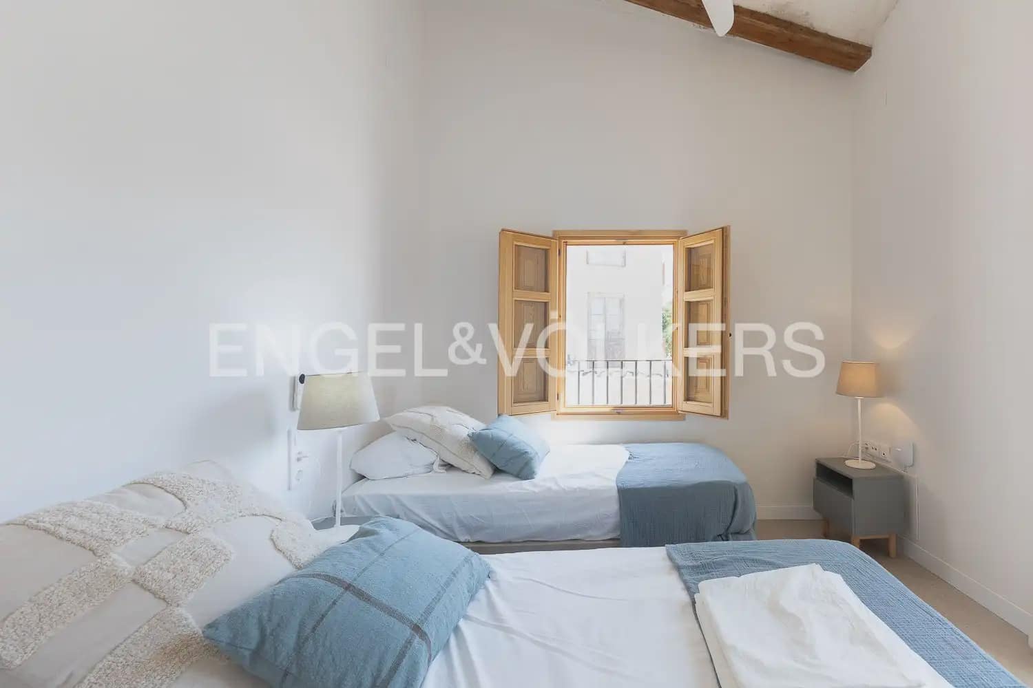 2 sovrum Lägenhet att hyra i Valencia stad - 3 000 € (Ref: 9997552)