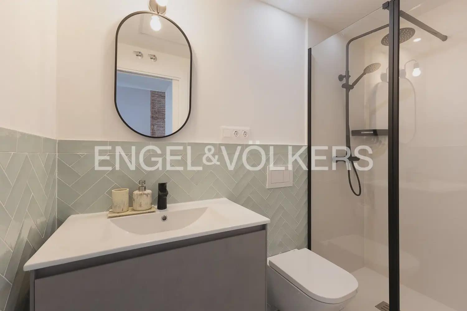 2 sovrum Lägenhet att hyra i Valencia stad - 3 000 € (Ref: 9997552)