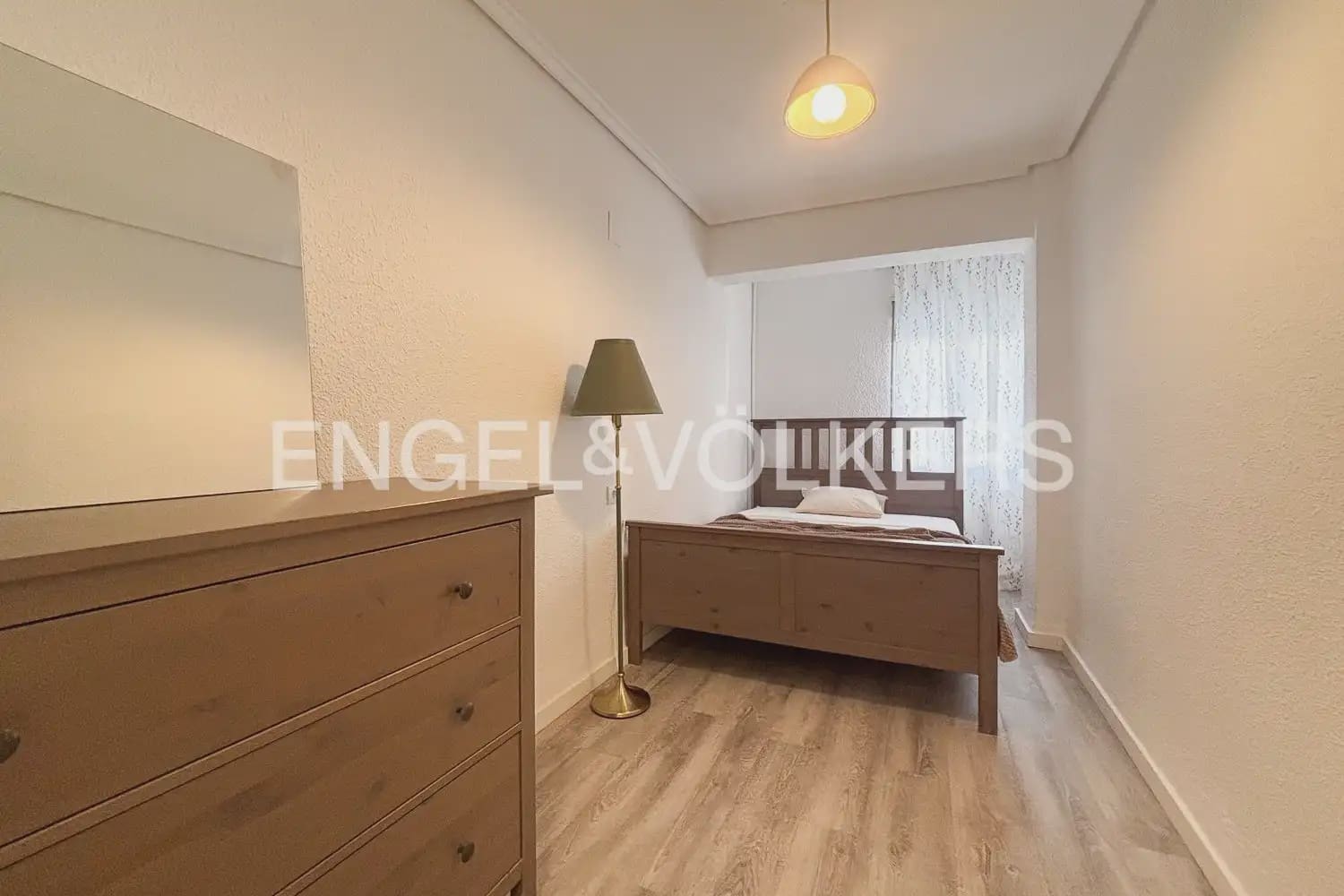 2 Zimmer Wohnung zu vermieten in Valencia Stadt - 1.200 € (Ref: 9997554)