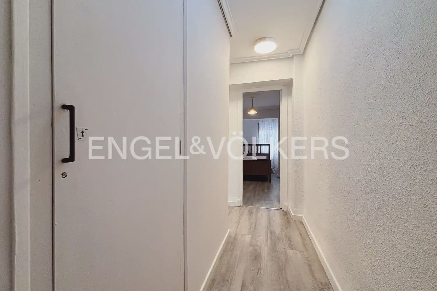 2 Zimmer Wohnung zu vermieten in Valencia Stadt - 1.200 € (Ref: 9997554)