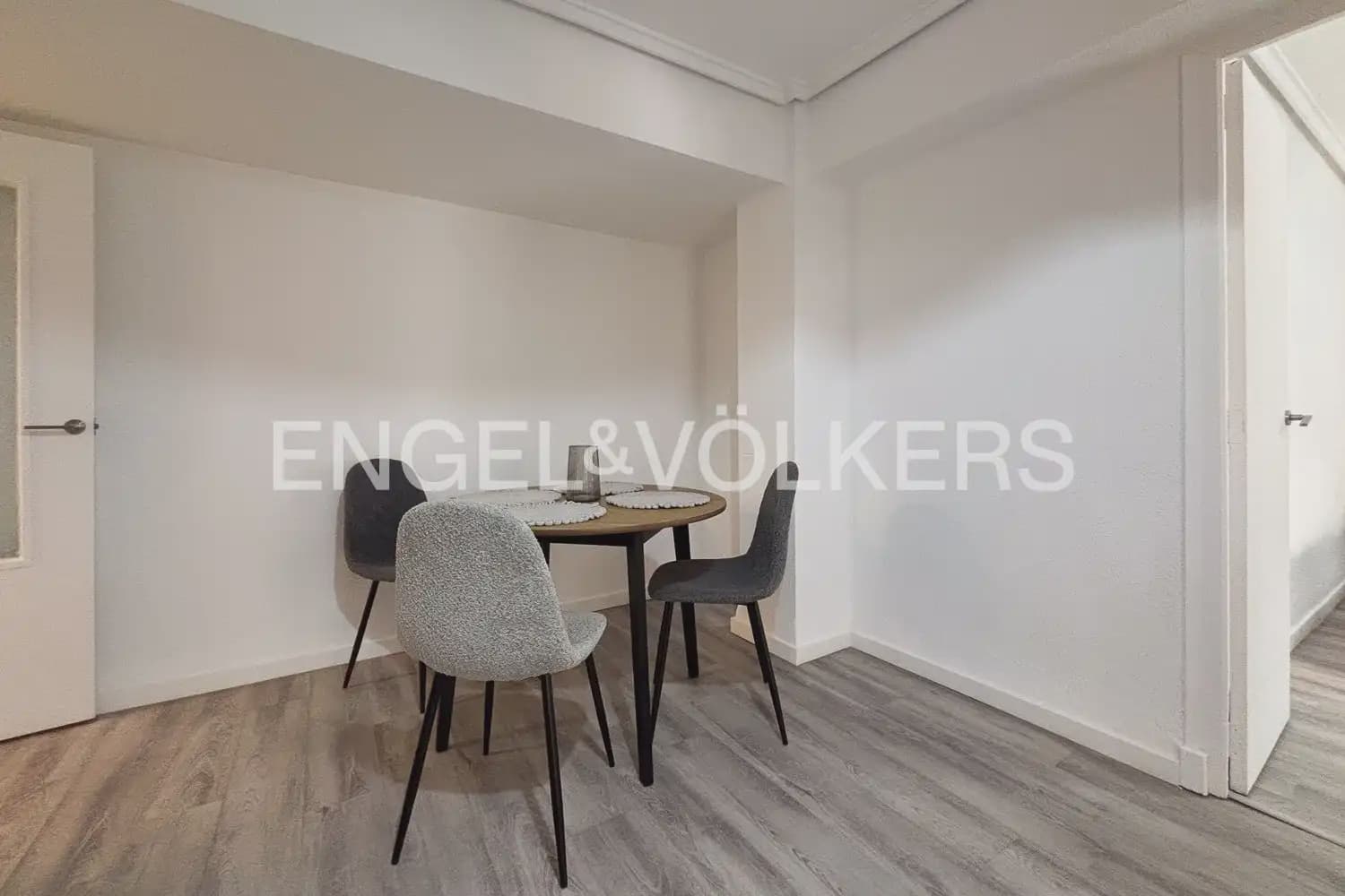2 Zimmer Wohnung zu vermieten in Valencia Stadt - 1.200 € (Ref: 9997554)