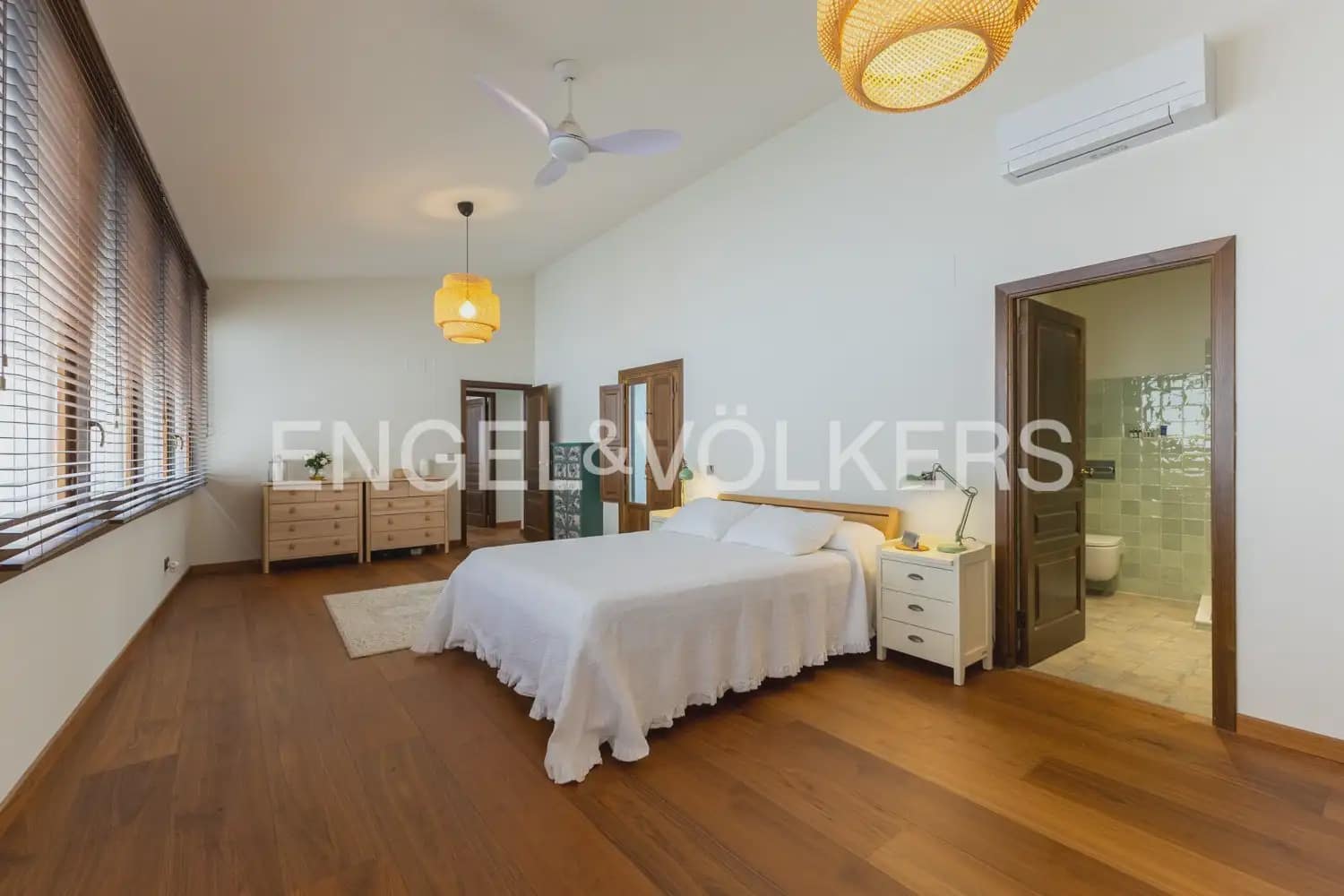 6 soveværelse Byhus til salg i Xativa med swimmingpool garage - € 795.000 (Ref: 9997555)