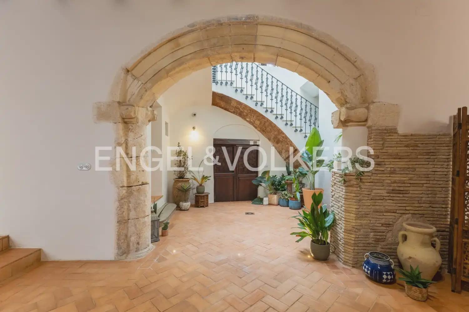 6 soveværelse Byhus til salg i Xativa med swimmingpool garage - € 795.000 (Ref: 9997555)