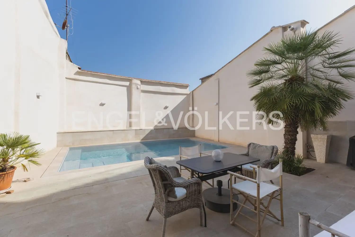 6 soveværelse Byhus til salg i Xativa med swimmingpool garage - € 795.000 (Ref: 9997555)