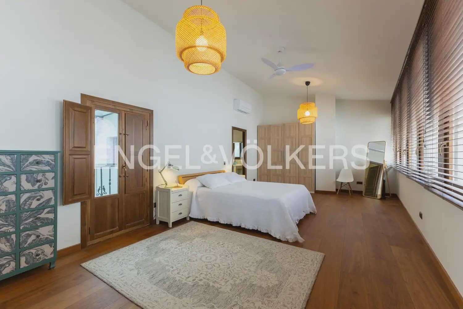 6 soveværelse Byhus til salg i Xativa med swimmingpool garage - € 795.000 (Ref: 9997555)