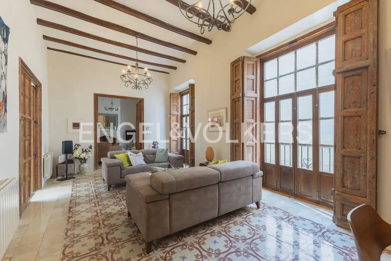 6 soveværelse Byhus til salg i Xativa med swimmingpool garage - € 795.000 (Ref: 9997555)