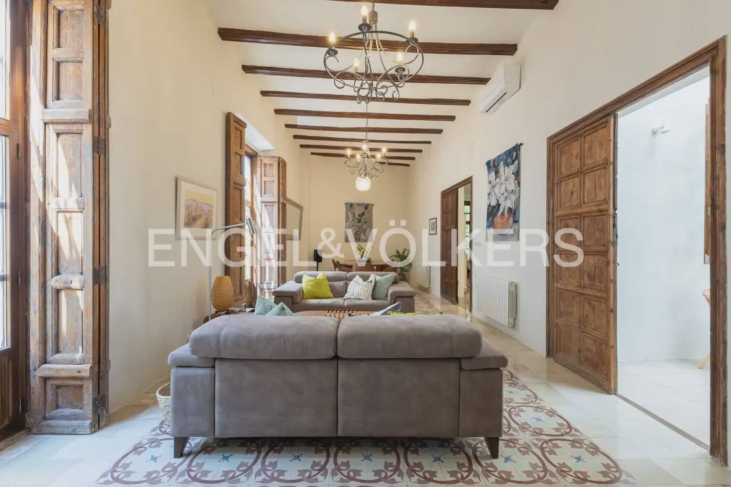 6 soveværelse Byhus til salg i Xativa med swimmingpool garage - € 795.000 (Ref: 9997555)