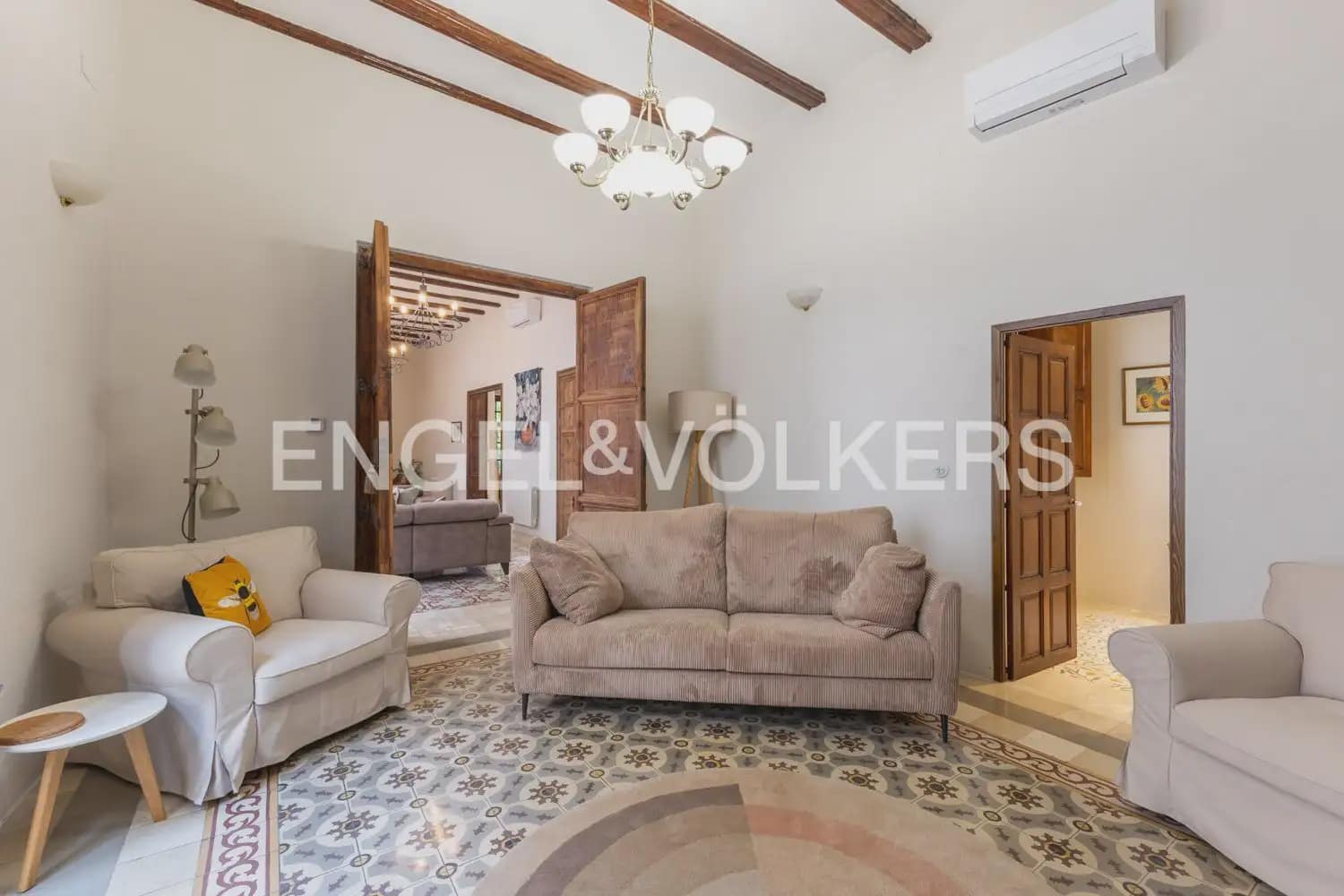 6 soveværelse Byhus til salg i Xativa med swimmingpool garage - € 795.000 (Ref: 9997555)