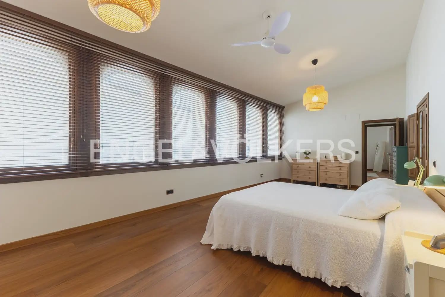 6 soveværelse Byhus til salg i Xativa med swimmingpool garage - € 795.000 (Ref: 9997555)