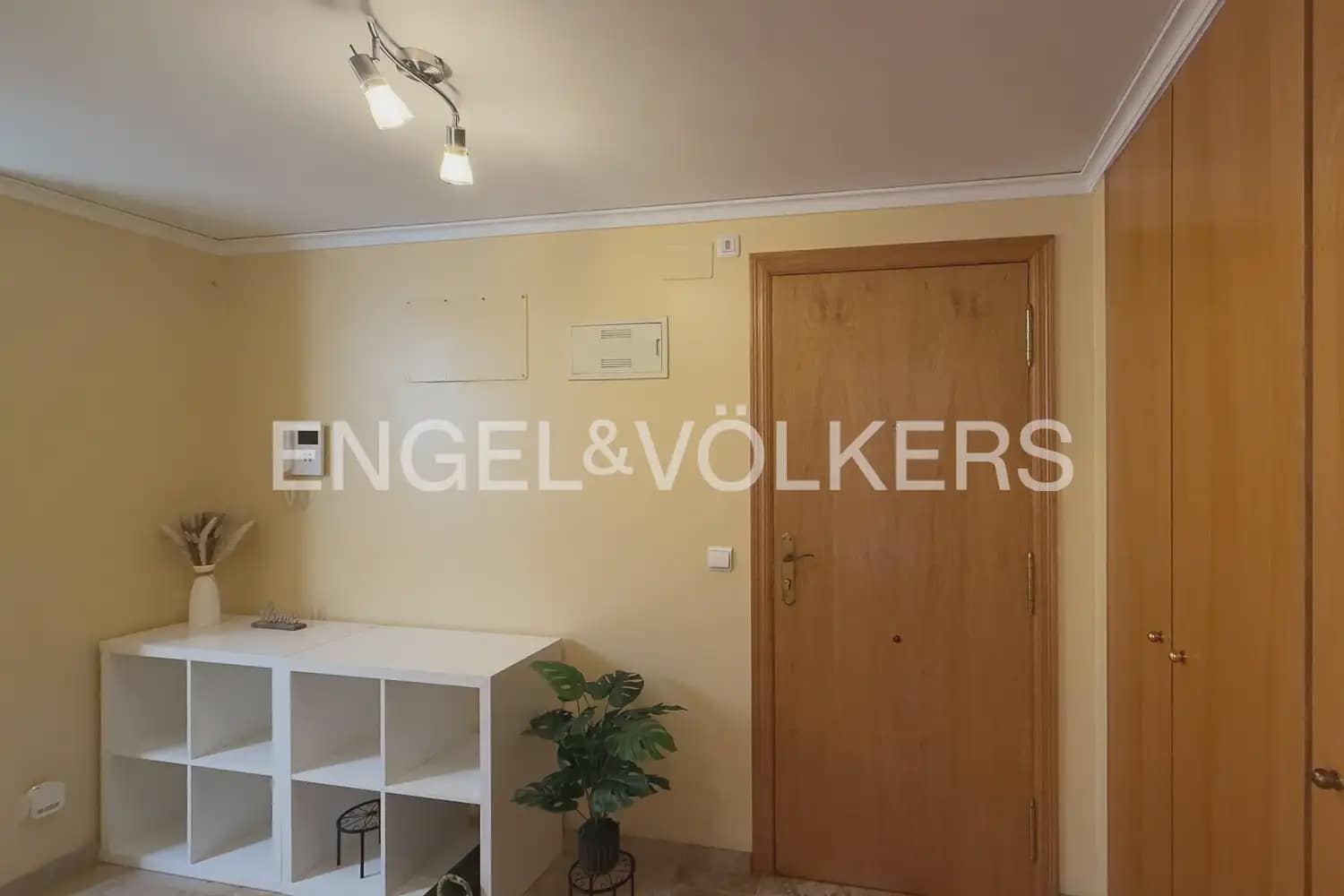 Appartement de 2 chambres à louer à Sedavi - 1 340 € (Ref: 9997670)