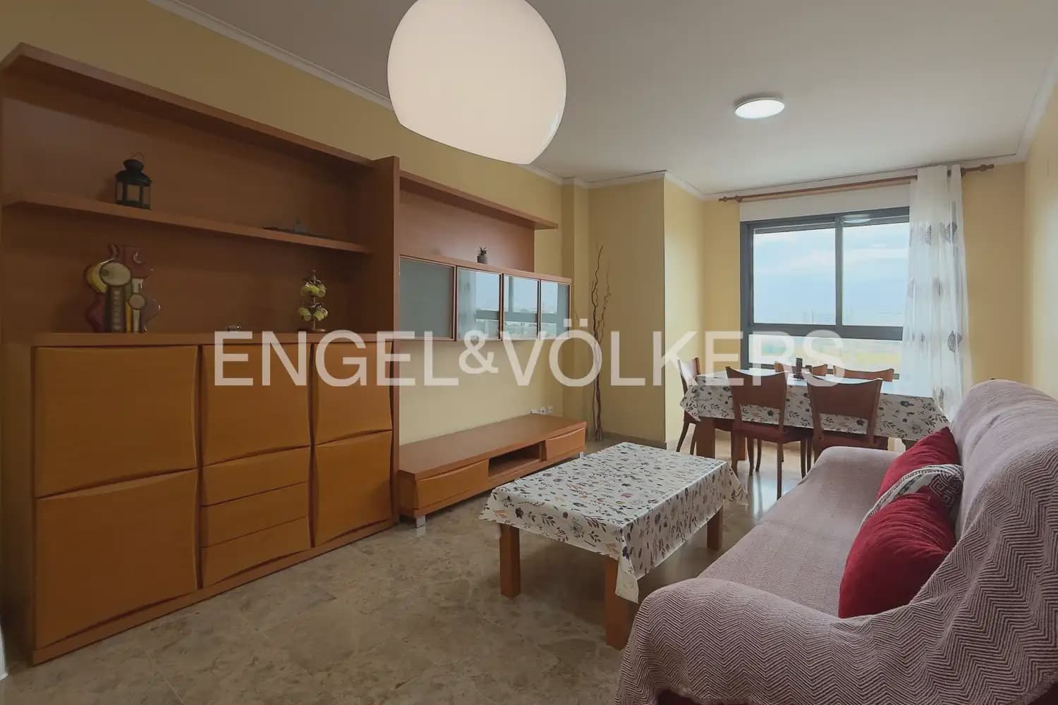 Appartement de 2 chambres à louer à Sedavi - 1 340 € (Ref: 9997670)
