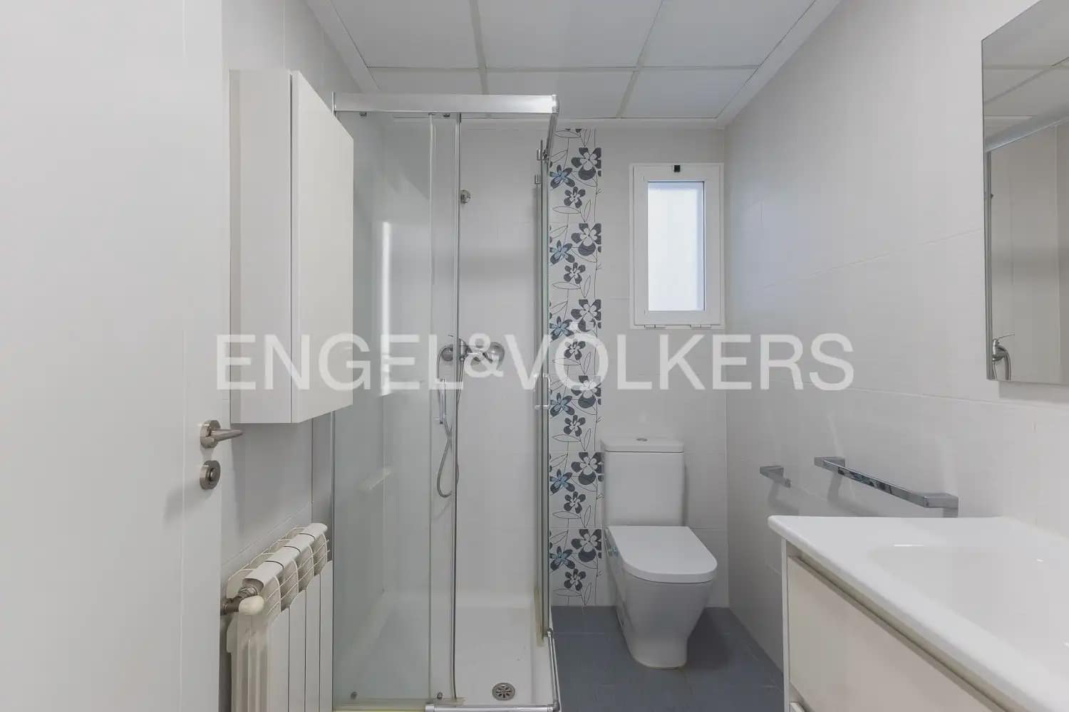 3 bedroom Penthouse for rent in Algemesi with garage - € 1,300 (Ref: 9997672)