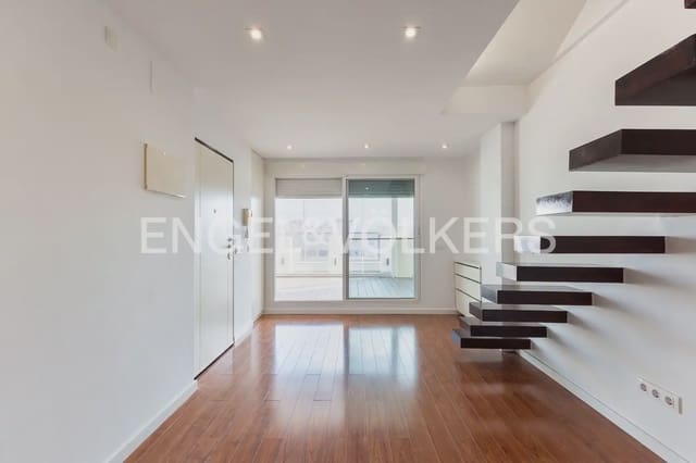 3 soverom Penthouse til leie i Algemesí med garasje - € 1 500 (Ref: 9997672)