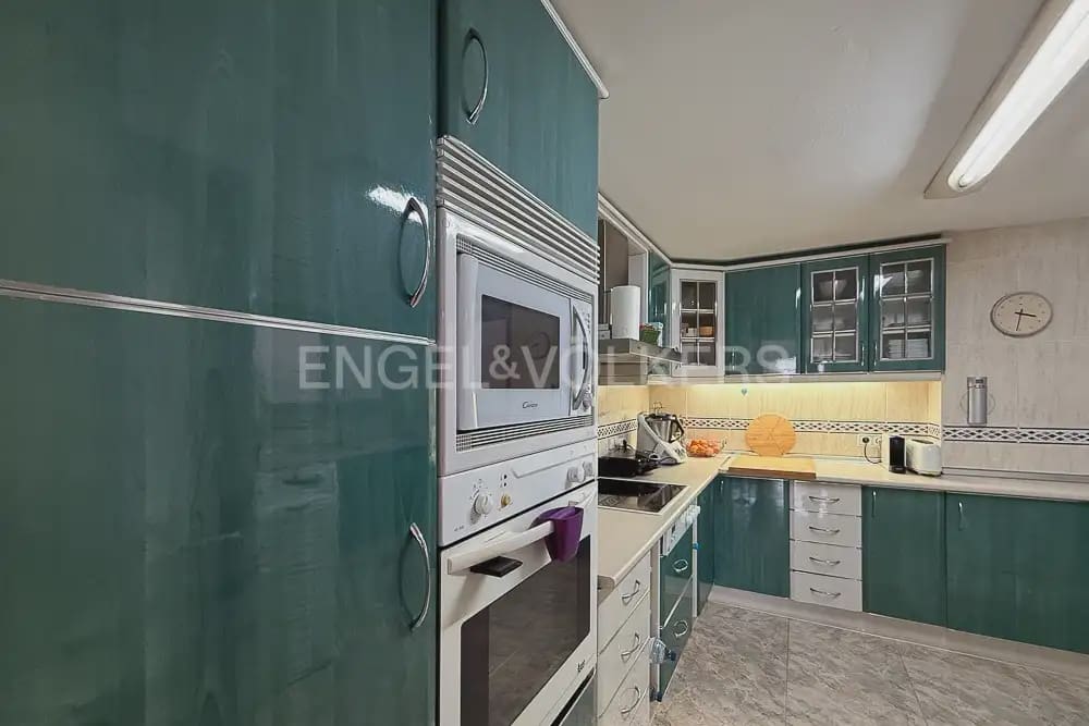 3 sovrum Lägenhet att hyra i Valencia stad med garage - 1 800 € (Ref: 9997954)