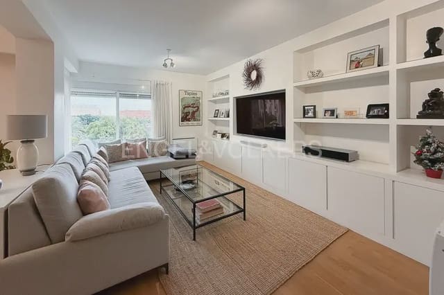 3 sovrum Lägenhet att hyra i La Creu Coberta, Valencia stad - 1 800 € (Ref: 9997954)