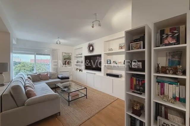 3 sovrum Lägenhet att hyra i La Creu Coberta, Valencia stad - 1 800 € (Ref: 9997954)